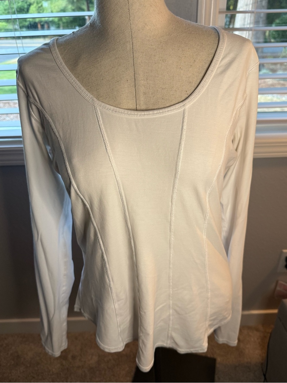 lululemon athletica White Scoop-Neck Long Sleeve Seam Tee